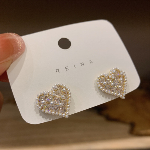 Sparkling Diamond White Pearl Love Earrings S925 Silver Needle Small Cute Female Small Exquisite Fashion Earrings Trendy Earrings