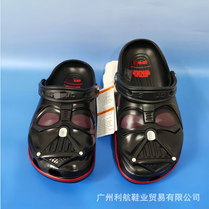 Star Wars Darth Vader Black Warrior Co-Branded Clogs Summer New Men's and Women's Non-Slip Beach Casual Sandals