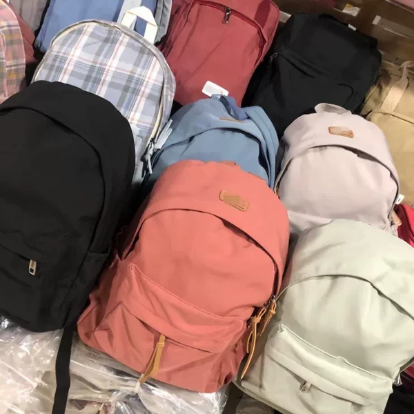 Korean-style stock-end student backpacks wholesale, foreign trade cross-border export assorted backpacks, versatile stock-end backpacks clearance