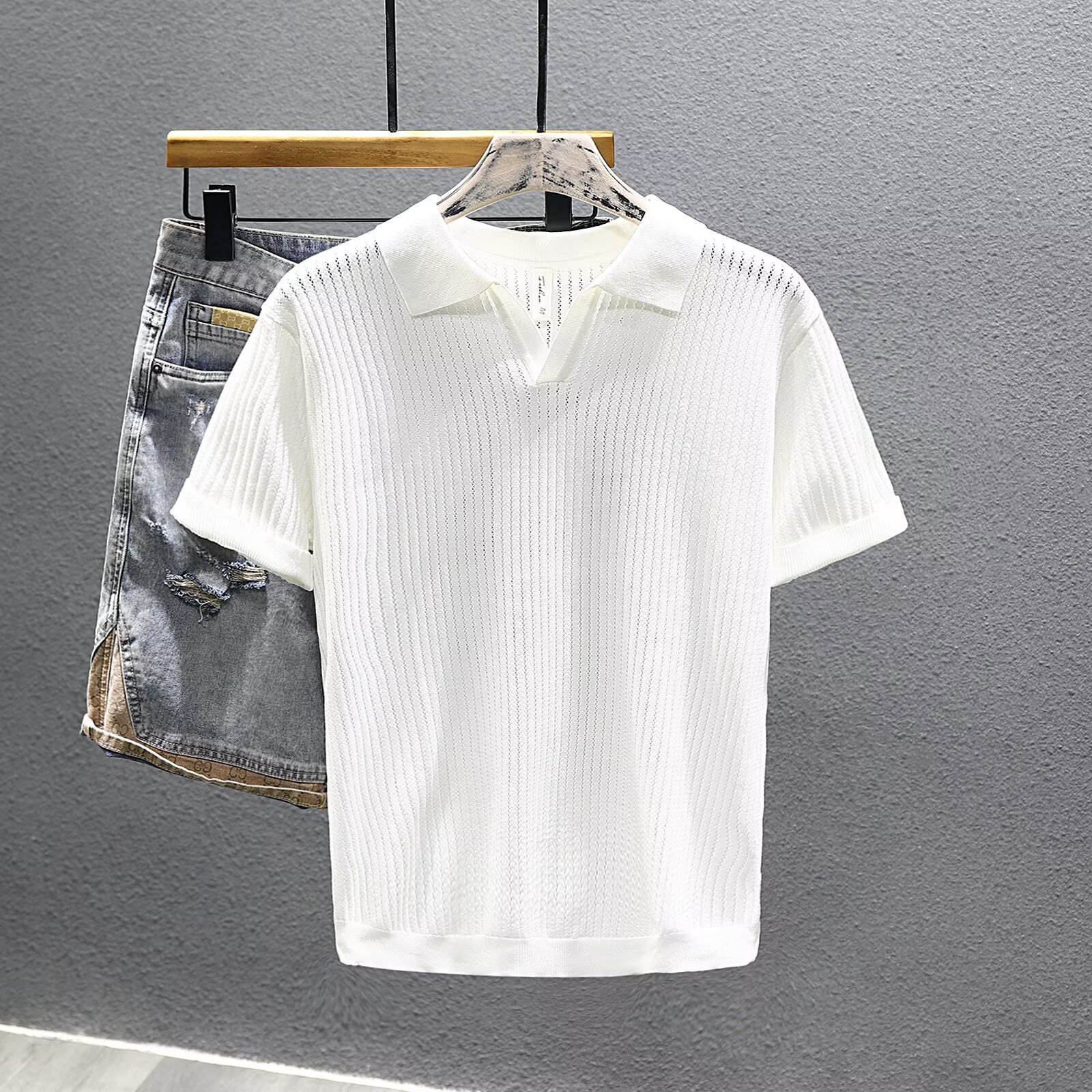 Camisas de polo de manga corta de estilo antiguo, camisetas de punto de cuello en V de hombre, camisetas de textura hueca de gaviota, fábrica de verano al por mayor.