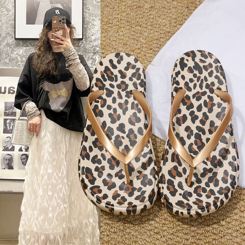 Summer New Style Polka Dot Leopard Print Plaid Flip-Flops for Women, Thick-Soled Flip-Flops, Wind-Proof and Non-Slip Outdoor Beach Slippers Summer New Style Polka Dot Leopard Print Plaid Flip-Flops for Women, Thick-Soled Flip-Flops, Wind-Proof and Non-Slip Outdoor Beach Slippers