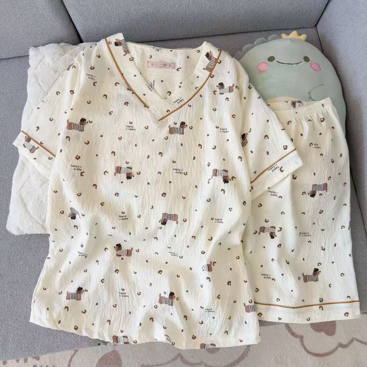Al por mayor transfronterizo de Vietnam nubes de algodón de manga corta pantalones cortos pijamas de niñas de cuello en V chaqueta de dibujos animados set de ropa para el hogar