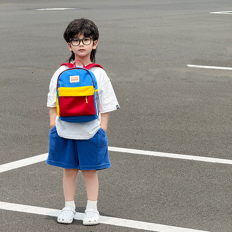 Mochila escolar de jardín de infantes para estudiantes de escuela primaria, moda a rayas, color occidental, mochila para niños y niñas, nueva mochila para niños transfronteriza