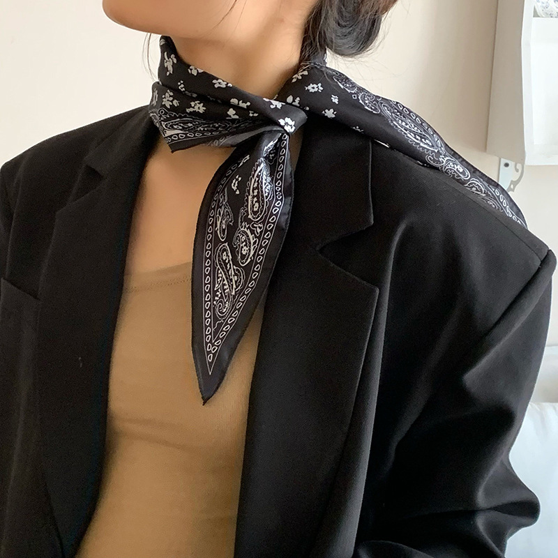 Pañuelo de seda para mujer, estilo de primavera y verano de alta calidad, patrón de anacardo retro, cinturón para el cabello en forma de diamante, pañuelo, pañuelo, pañuelo, pañuelo de seda al por mayor