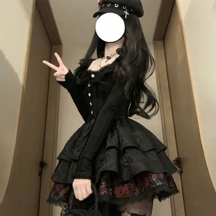 套裝女2025春秋新款酷辣風收腰紅黑格蓬蓬吊帶蕾絲連衣裙針織開衫