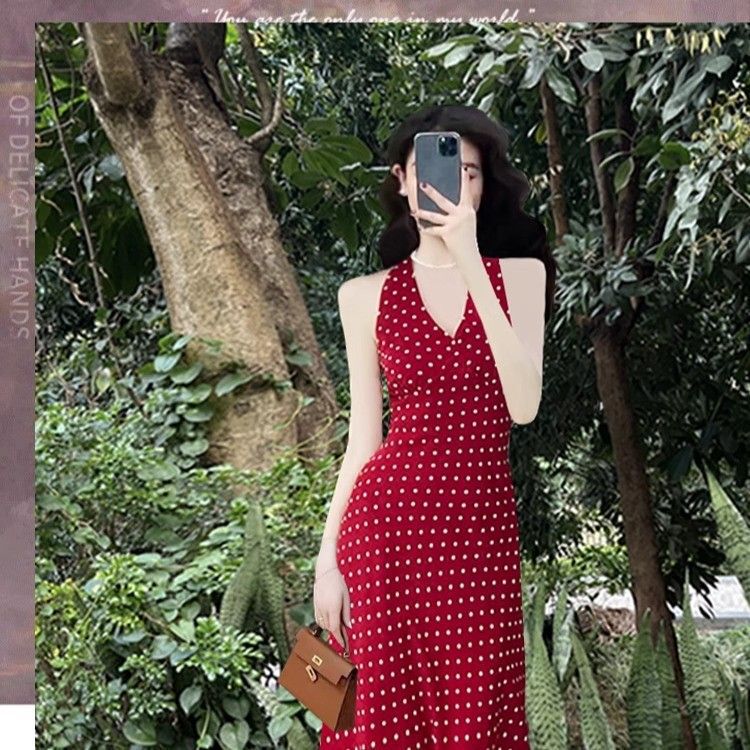 红色波点挂脖吊带连衣裙女夏多巴胺新疆旅游绝美海边度假沙滩长裙|undefined