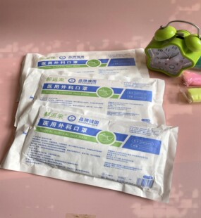 �t����ƿ��֪������b���ο���5���ɫ����С���bһ���Ա�yʽ