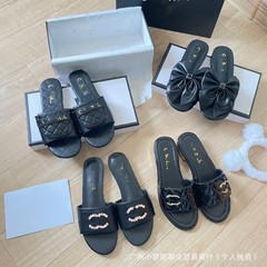 小香風の二文字の新型の涼しさは25新型の平底のスリッパの現物の越境の対外貿易の百合のレジャーの涼しさを引きずります。