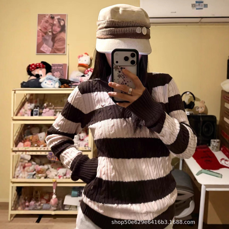 Hollister Seagull 25Th Autumn Little Red Book Same Style College Style High Knowledge Style V-Neck Twist Knitted Sweater