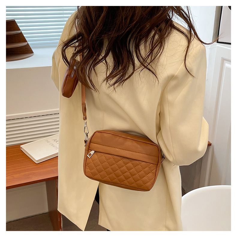 Lingge maquillage 2023 nouveau petit parfum Style épaule Guangzhou mode sac de téléphone pour femmes_voghion.com