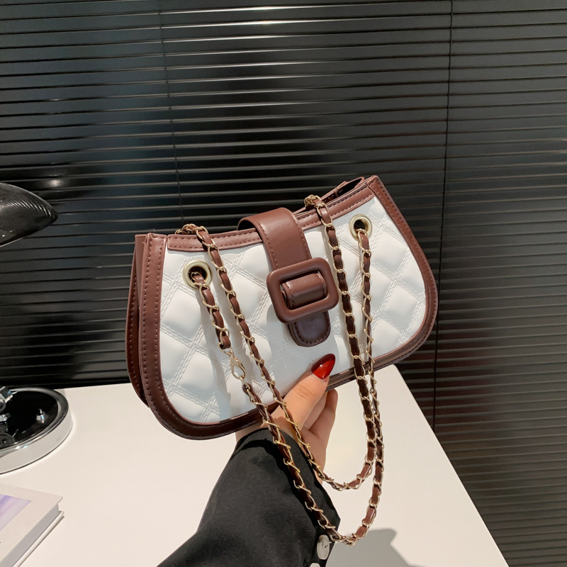 2024 primavera nuevo bolso de hombro bolso de cadena popular bolso pequeño bolso de mujer bolso de mochila universal bolso bajo bolso cuadrado casual