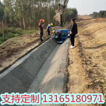 公路边沟滑模机 混凝土渠道衬砌成型 自行走水渠成型机