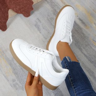 Cross-border Foreign Trade 2024 plus size White Shoes Women's Retro Casual All-match Fashion Round-toe Sports Running Flat Sneakers