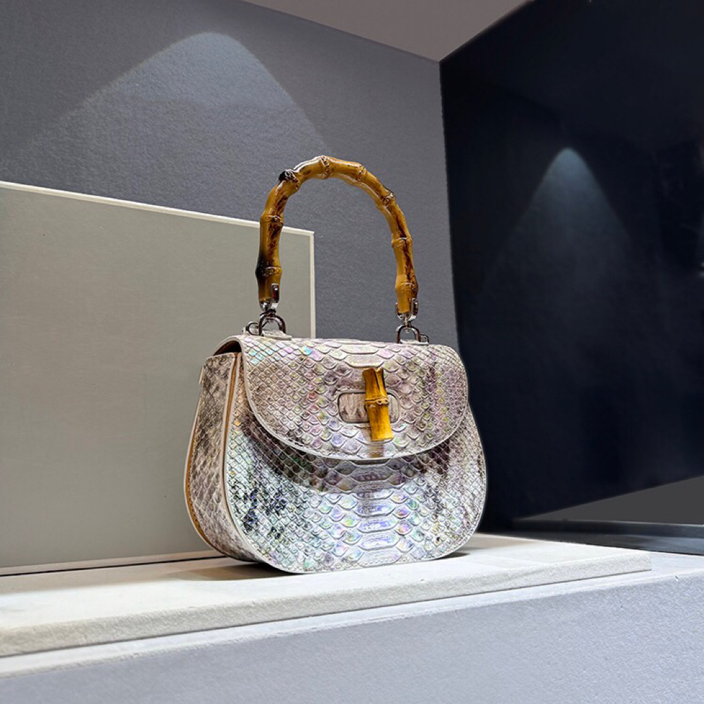 2024 nuova borsa a tracolla monospalla in vera pelle con motivo a serpente e fibbia in bambù per donna_voghion.com