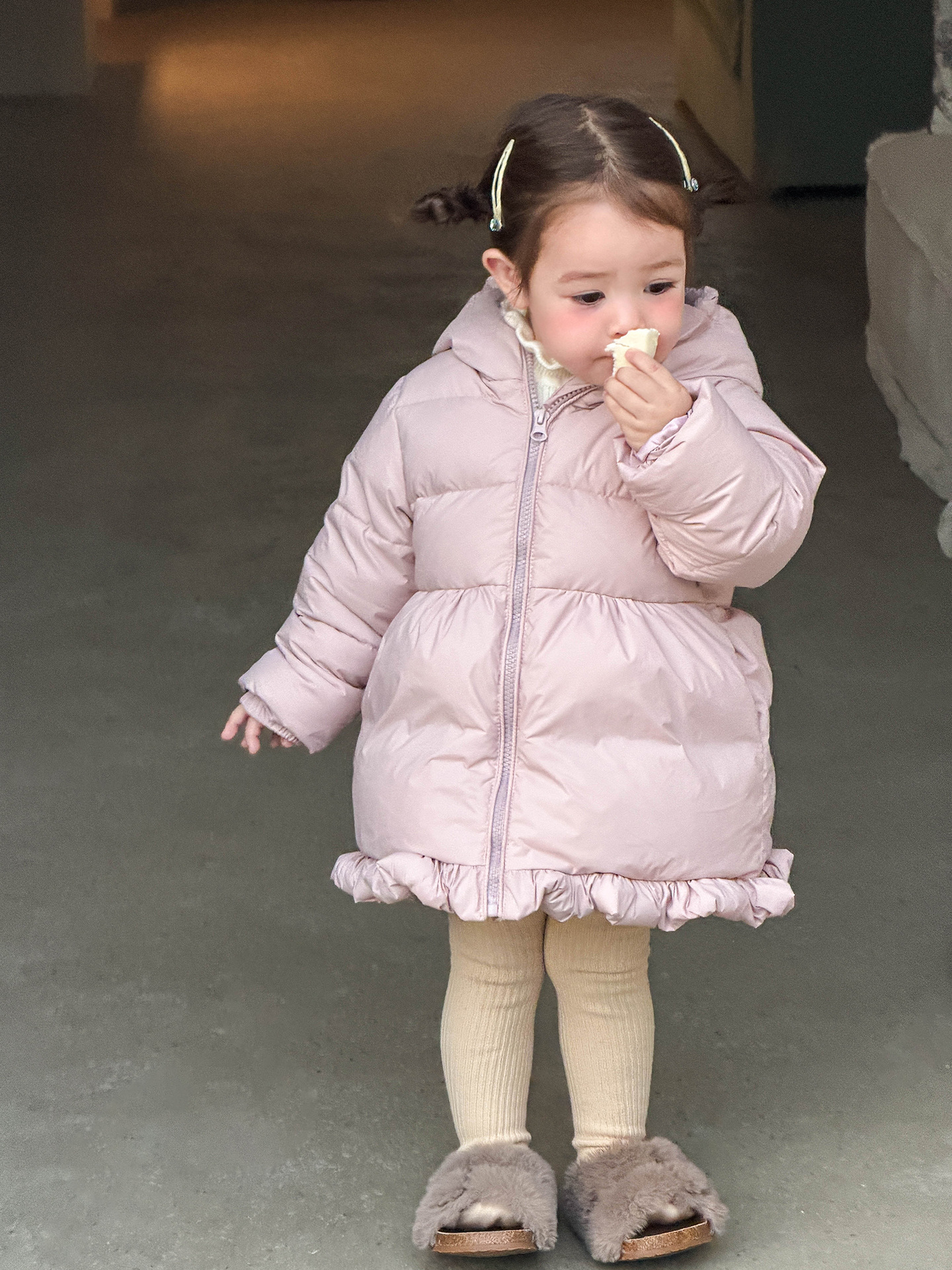 Sugar Pear ropa de invierno para niños 2026 nuevo aire extranjero 90 chaqueta blanca para niñas ropa de bebé