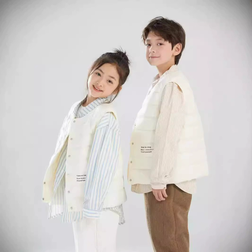 Детская одежда Xiaoman Goose, корейский стиль, пуховик для девочек, осенне-зимняя верхняя одежда 2024 года, новый легкий жилет без рукавов для мальчиков