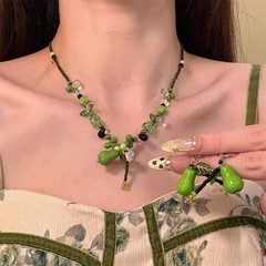 森系绿色青梨串珠项链女小众设计高级感锁骨链小清新独特颈链配饰