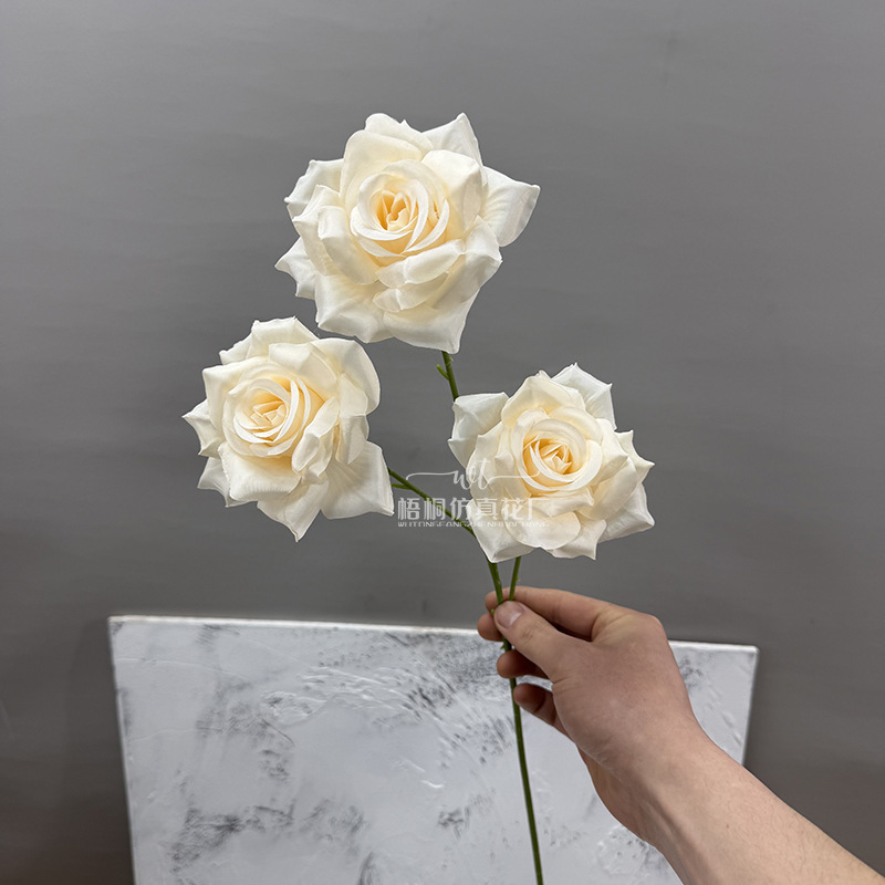 3-head curled diamond rose—champagne color