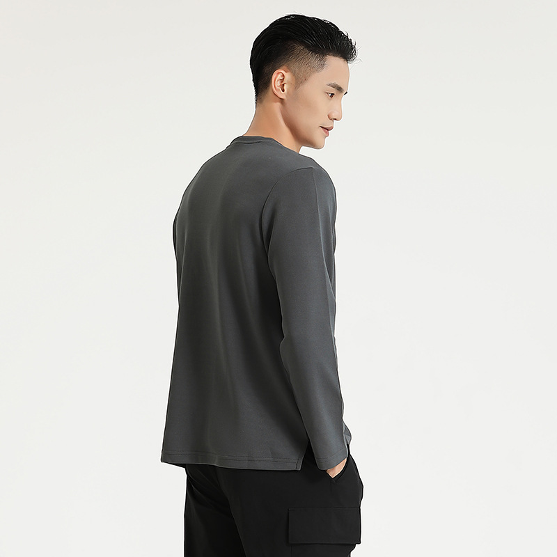 2022 Otoño e Invierno de color sólido de los hombres de manga larga Camiseta de los hombres de moda de los deportes juveniles suéter casual Camisa de fondo superior de los hombres