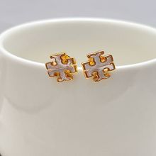 天然贝壳铜镀18K金双T LOGO字母耳钉时尚欧美风气质优雅精美耳饰