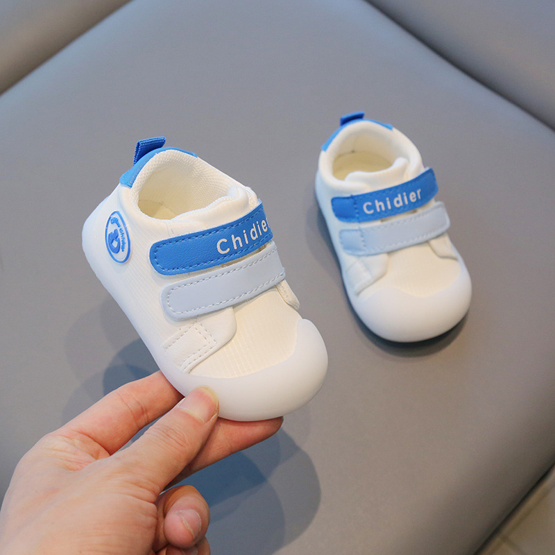 Bebé de fondo suave zapatos de niño de primavera y otoño nuevo bebé de 1 año de edad zapatos de cuero zapatos de los niños 4-6-8 meses