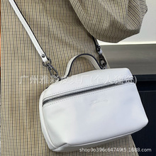 ��ʽ���2025�¿�μ�б��С�����֙C���r�г������y���������^��