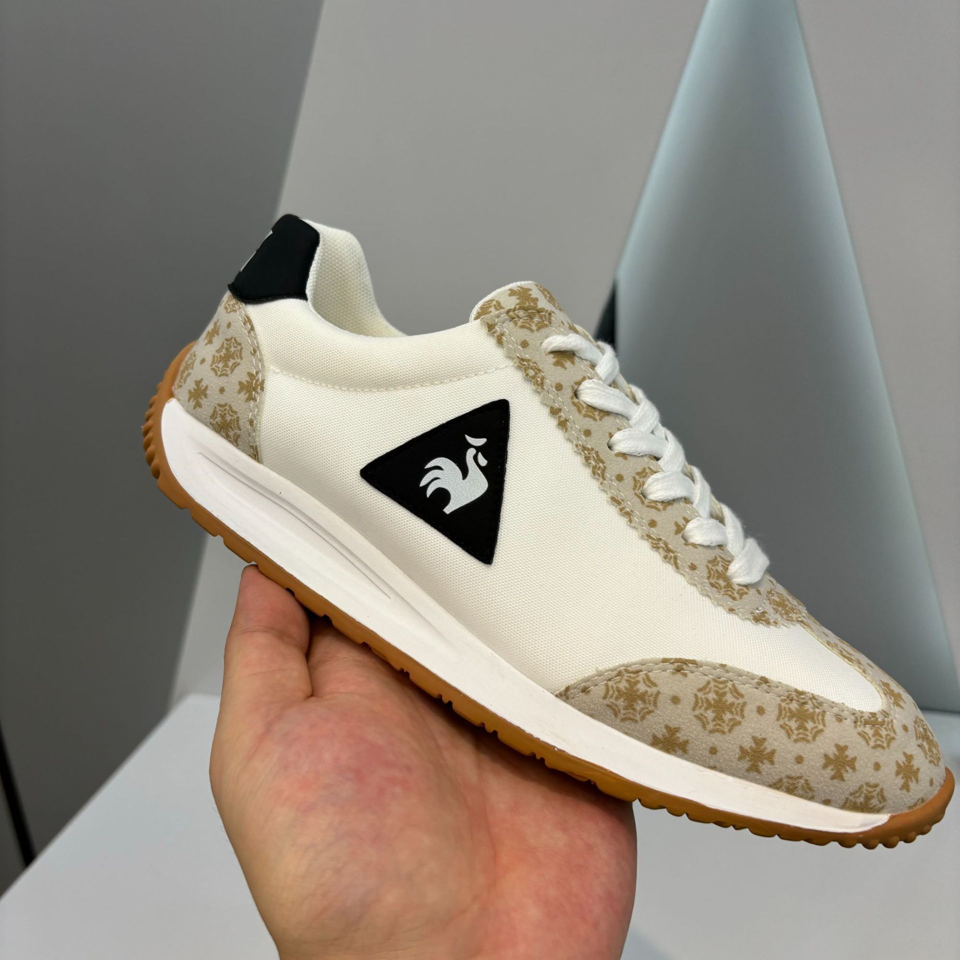 Sneakers uomo bianche scarpe casual comode da passeggio_voghion.com