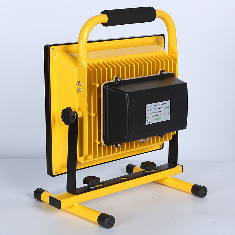 led充電投光燈工地應(yīng)急擺攤照明燈 戶外便攜手提投射燈防水探照燈