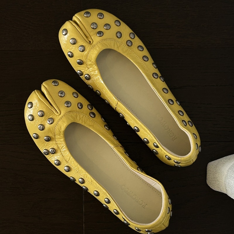 In stock~ Sheepskin version niche split-toe studded ballet pig hoof shoes for women, genuine leather Korean style slip-on trendy women's shoes
