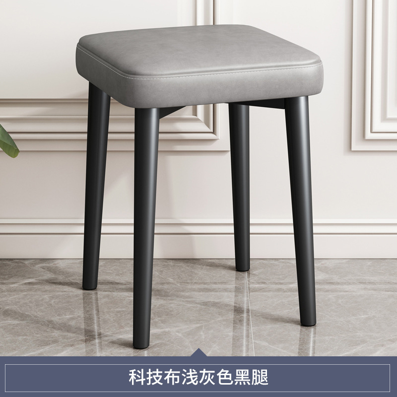 Silla de comedor de lujo ligera nórdica, taburete cuadrado de paquete suave apilable para el hogar, silla de mesa moderna simple, taburete de maquillaje para uñas