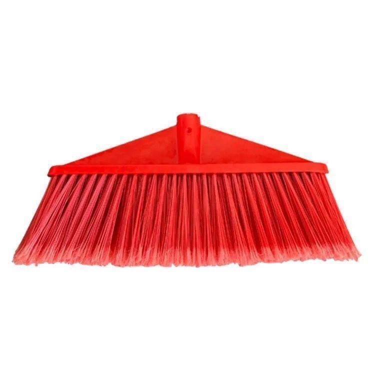 단일 큰 빨간색 빗자루 머리