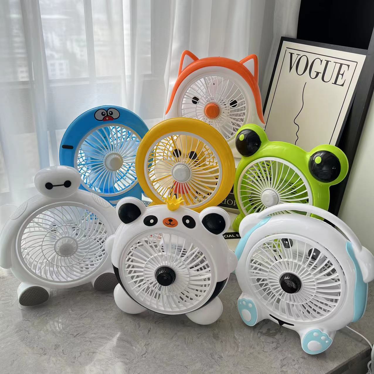 Mini electric fan portable desktop fan bedside office cartoon cute mute home dormitory desk fan