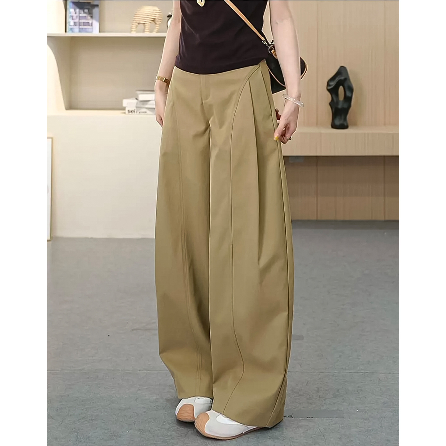 Khaki Slim Wide-Leg Pants for Women, Autumn and Winter 2025 New Style, Side Pleated Design, High-Waisted, Slimming, Fleece-Lined, Scimitar Pants