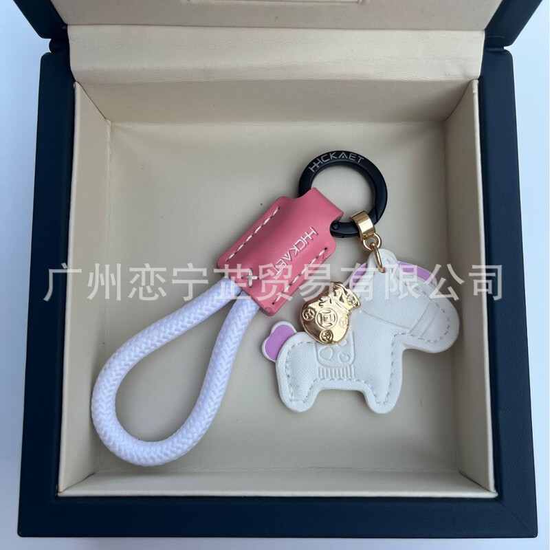 すぐにお金のある牛革のアイデアが精巧でシンプルなカップルのプレゼントが可愛いです。|undefined