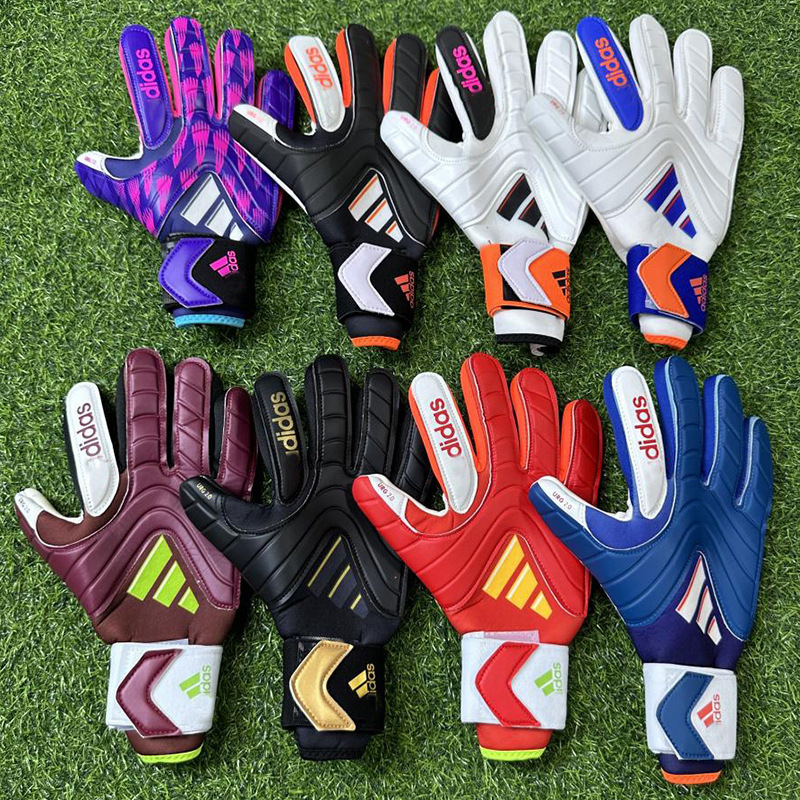 In-Stock New Predator Latex Football Goalkeeper Gloves with Straps, Latex Goalkeeper Gloves in Adult and Children's Sizes