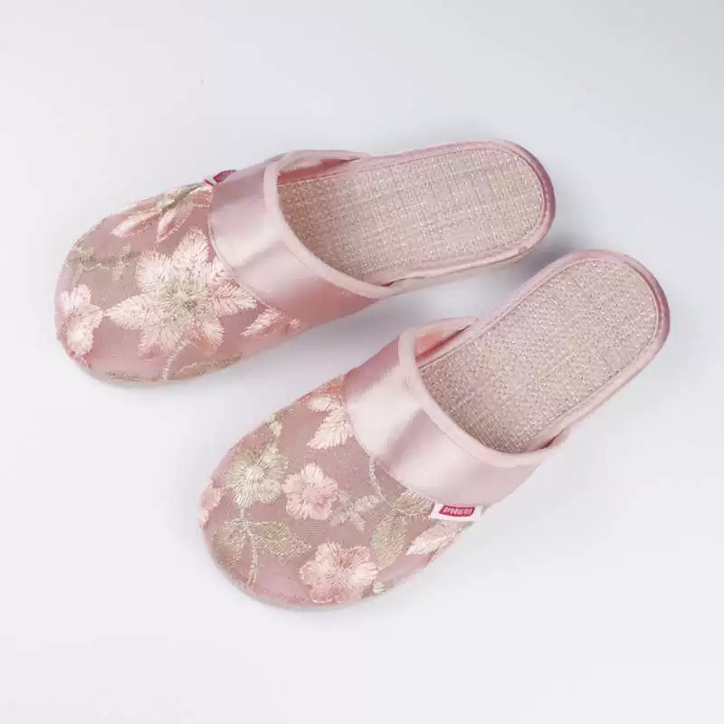 Summer mesh non-slip slippers for students