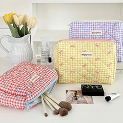 High-quality Ins-style cosmetic bag with large capacity, plaid bow design, portable travel skincare and toiletries storage bag