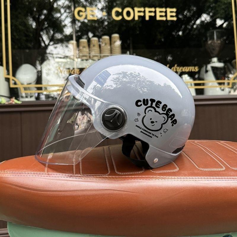 Cute certified electric bike helmet, autumn and winter motorcycle helmet for men and women, half helmet, cold-resistant, suitable for all seasons, and provides warmth in winter