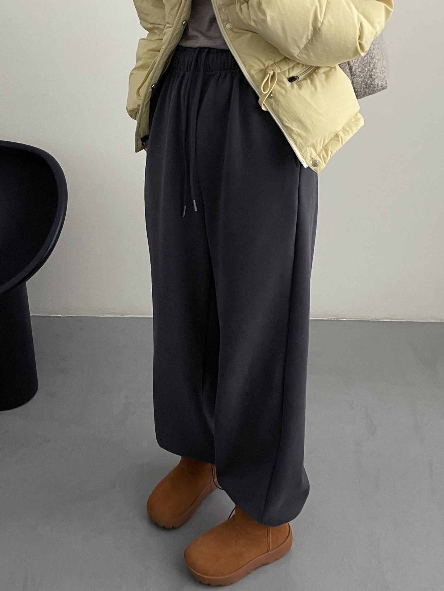 [Zhichengxi] Pantalones de chándal de invierno gruesos y con forro polar Taichuan, pantalones de chándal de pierna ancha cálidos con cordón para mujer 5575 image 9