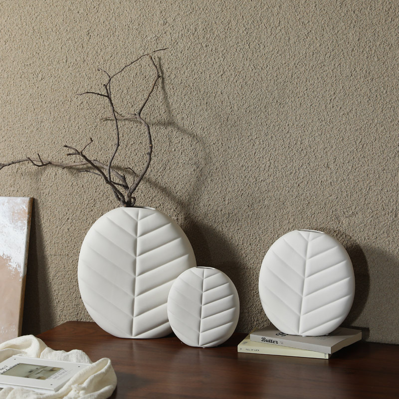 Flores de cerámica de hojas blancas en el viento de alto valor decorativo floral decoración de la sala de estar ornamentos de arte vasos de flores al por mayor