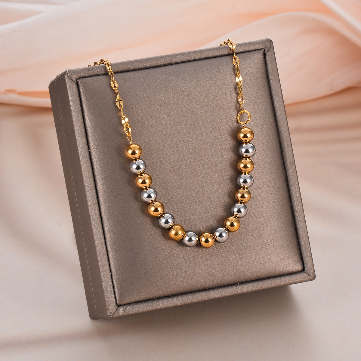 Einfacher Stil Geometrisch Rostfreier Stahl Perlen Überzug Halskette display picture 3