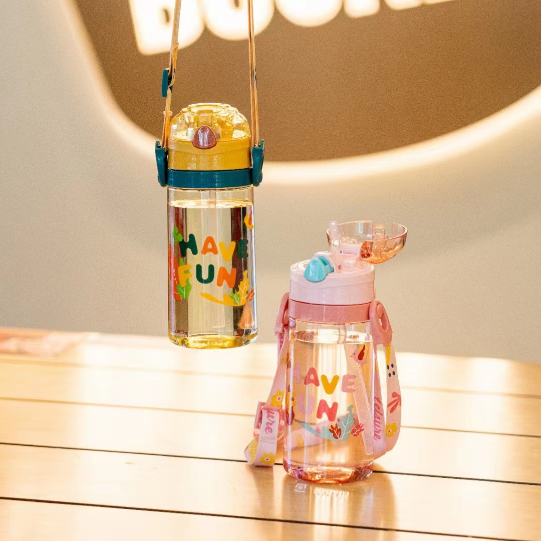 Fuente fábrica tianyi 0943 taza de paja de los niños diversión taza de agua estudiante carta de plástico taza correa doble taza de bebida