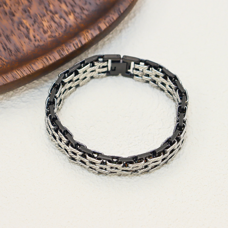 Personalized Titanium Steel Black Bracelet Trendy Men and Women Couple High-grade Accessories Hip-hop Retro Bracelet Watch Buckle Chain in stock