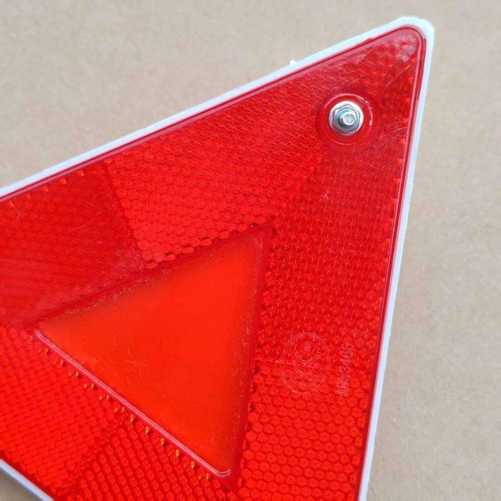 Strong Magnetic Small Triangular Warning Sign, Truck Triangular Light, Rear Reflective Panel, Trailer Rear Bumper Triangular Sign, Universal