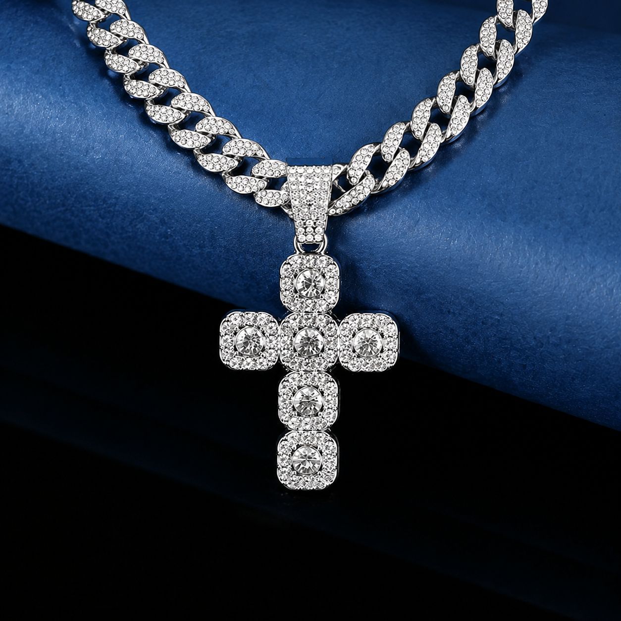 Collar con Cruz del Espíritu Santo, Estilo Cubano, de Aleación con Diamantes de Imitación, Colgante de Cruz para Hombre, Accesorios de Moda Hip Hop image 3