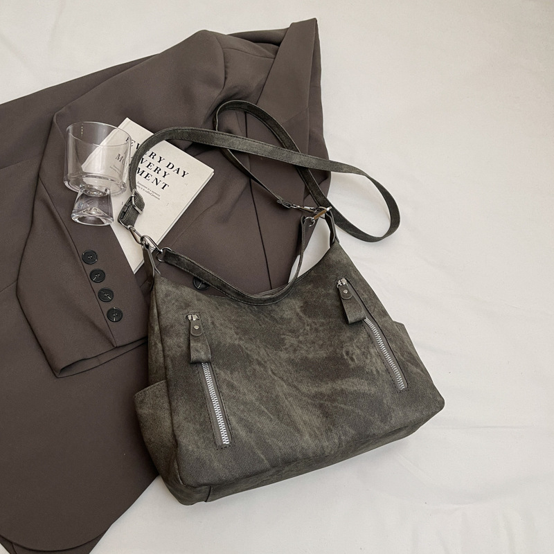 Bolsa de gran capacidad para mujeres 2024 otoño y invierno nuevo mochila mochila de textura esmerizada nicho bolso de hombro para viajar bolso de mujer
