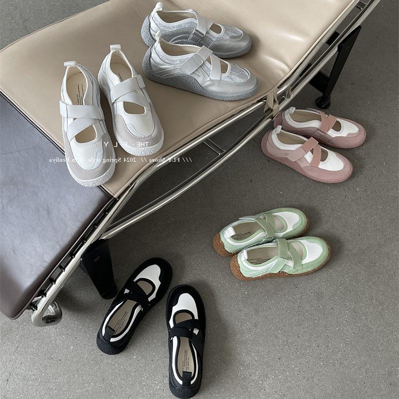 Two-tone women's Mary Jane shoes with velcro for leisure platform