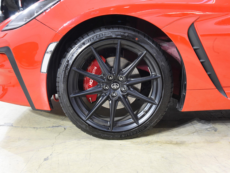 Suitable for Toyota Reiz, Asia Dragon, Yaris, Caliper Cover, Camry, Prado, Crown, Land Cruiser Brake Modification Shell
