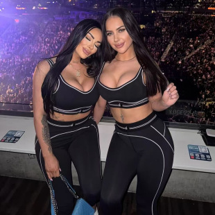 YY9002�W���羳Ů�b���¿���ĸ�r���٤�\�����e����ѝ��