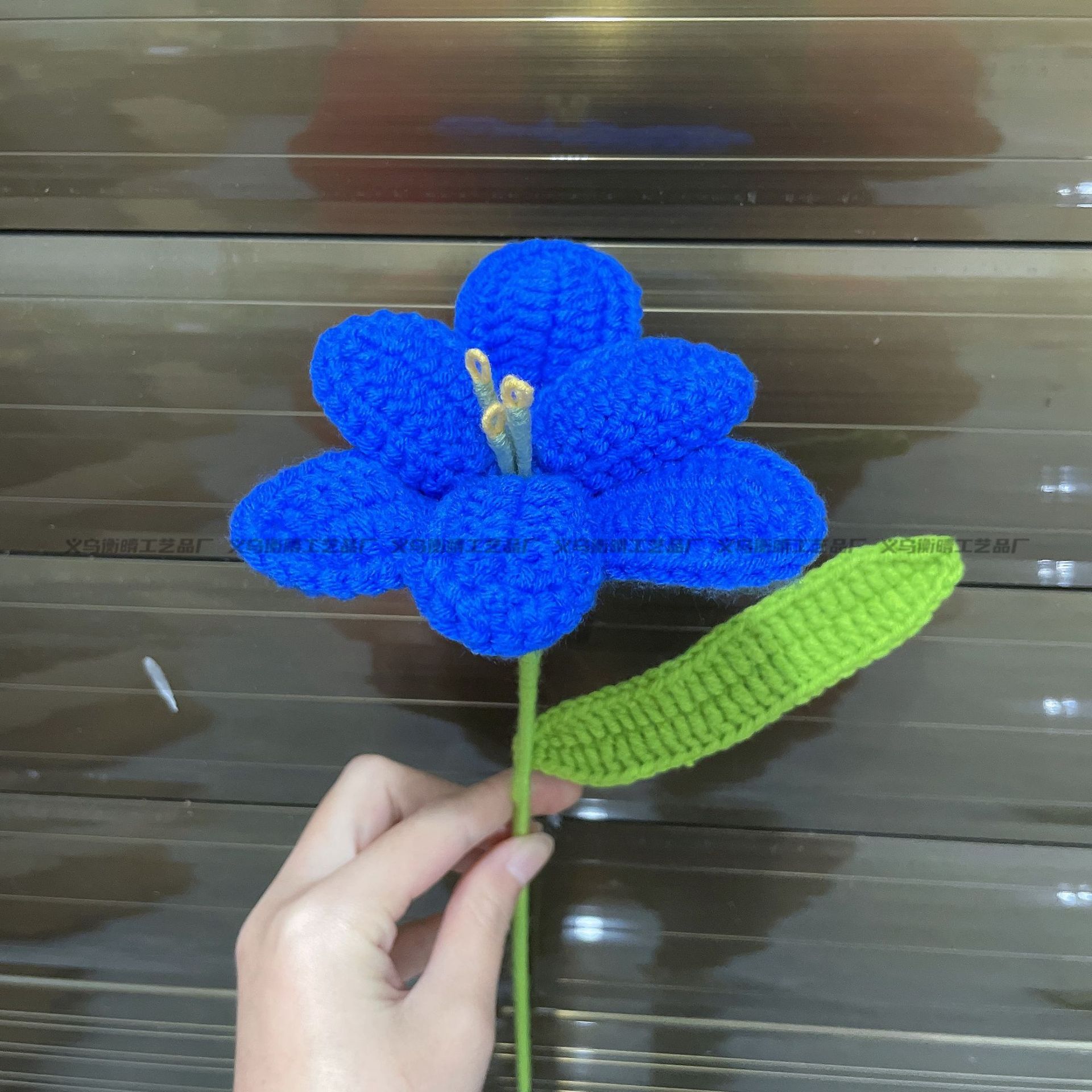 Lily tejido a mano acabado rosa Lily Tulip flor artificial lana ramo regalo